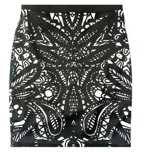Black and white Express pencil skirt